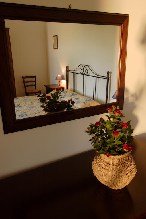 Agriturismo Quattro Pini Кастаньєто-Кардуччі Екстер'єр фото