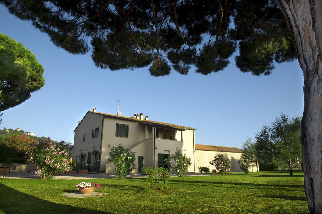 Agriturismo Quattro Pini Кастаньєто-Кардуччі Номер фото