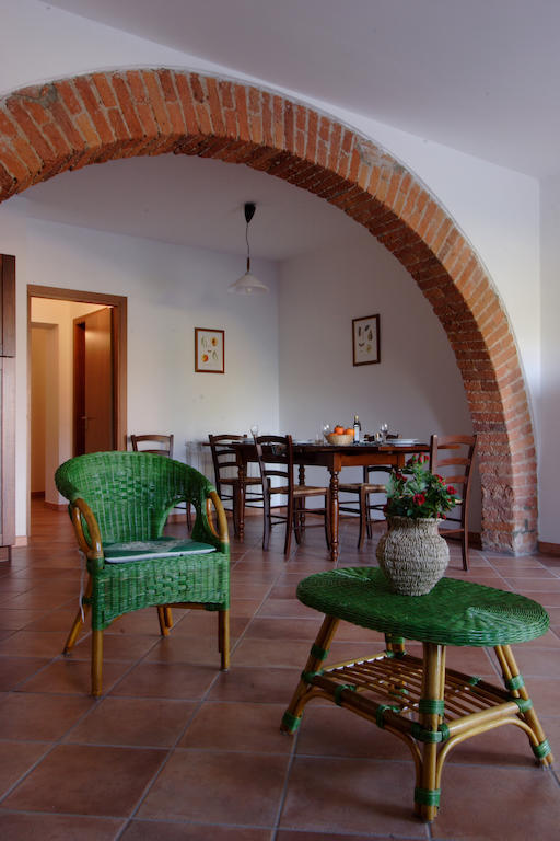 Agriturismo Quattro Pini Кастаньєто-Кардуччі Екстер'єр фото